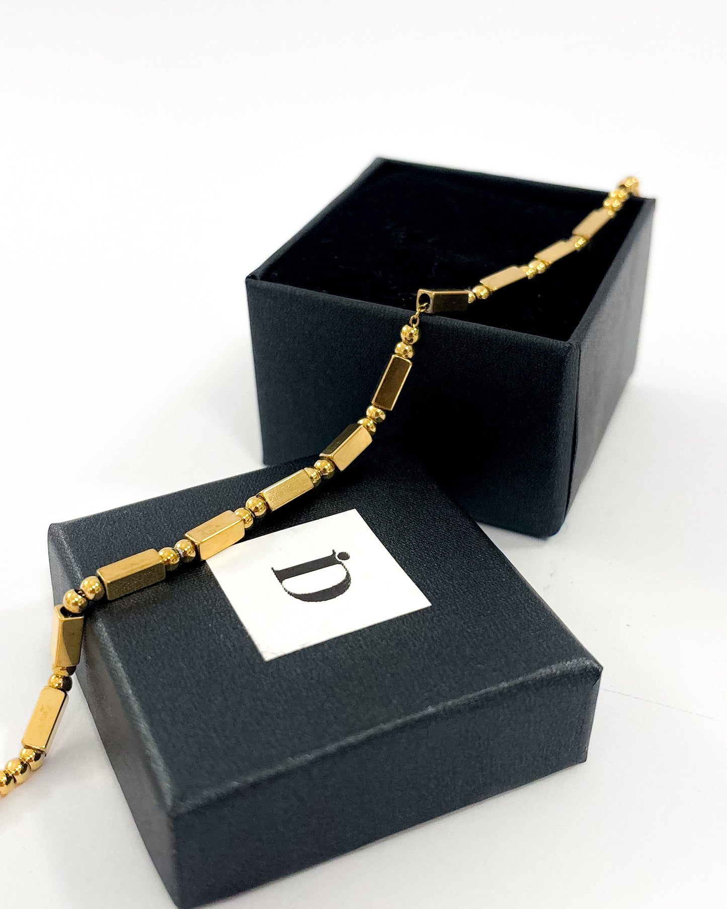 Pulseira Geometric Dourado (calendário)