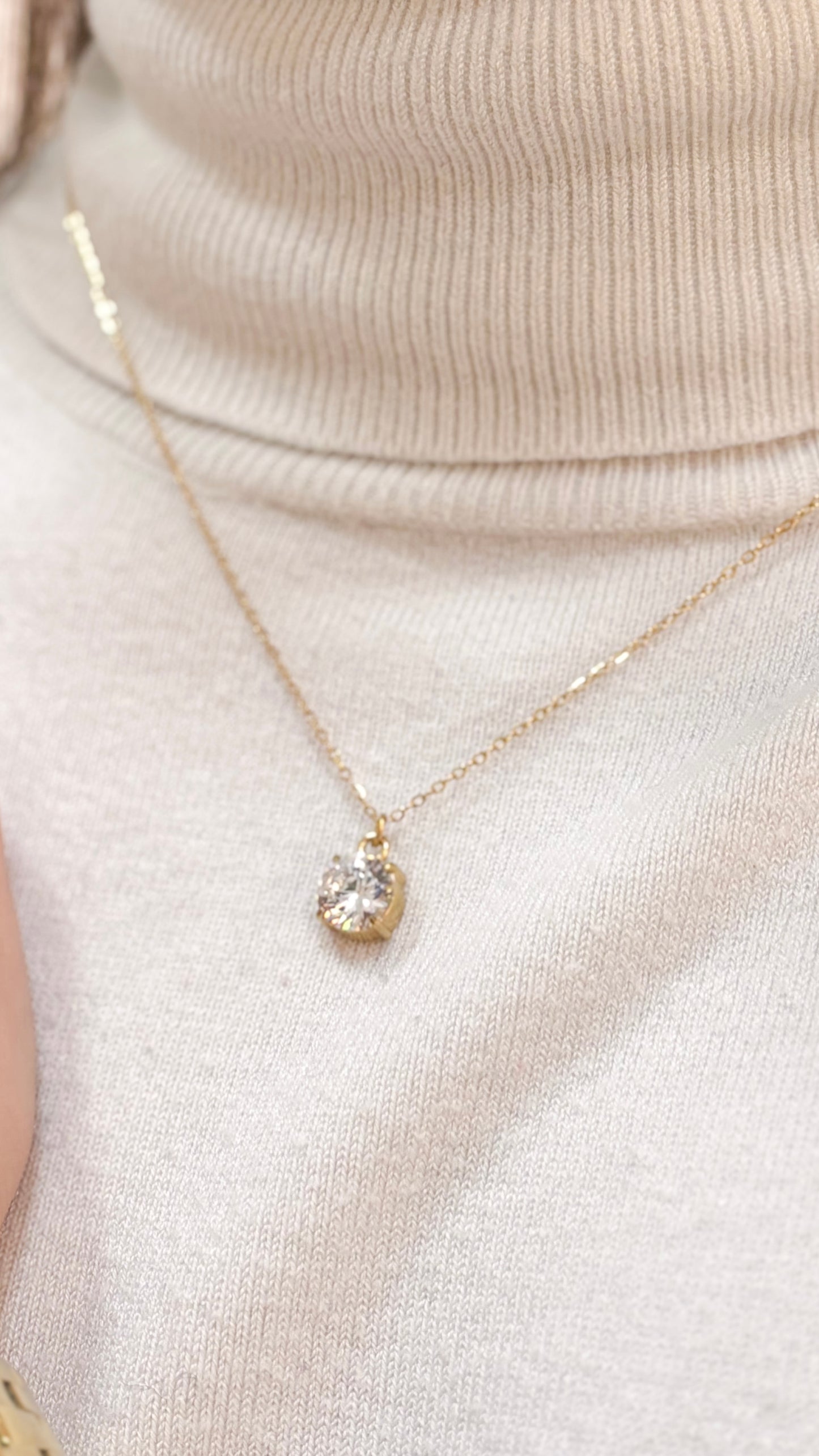 Colar Ponto de Luz Dourado