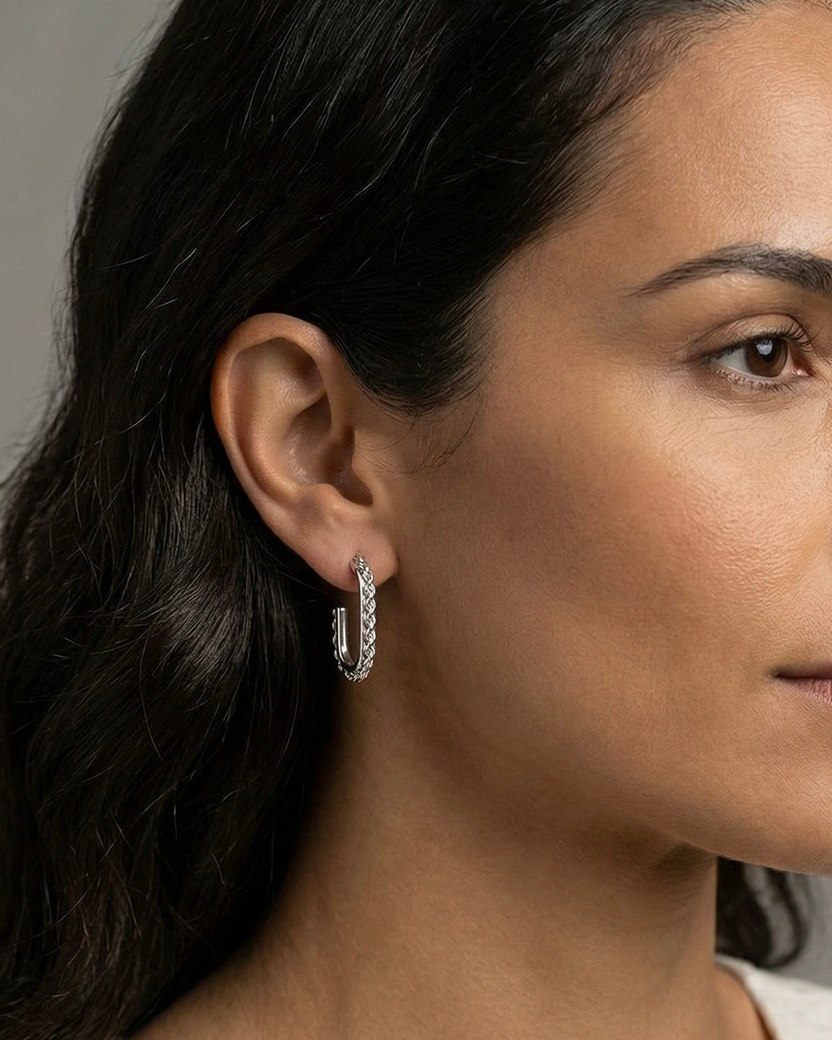 Brincos Malha Torcida Dourado ou Prateado