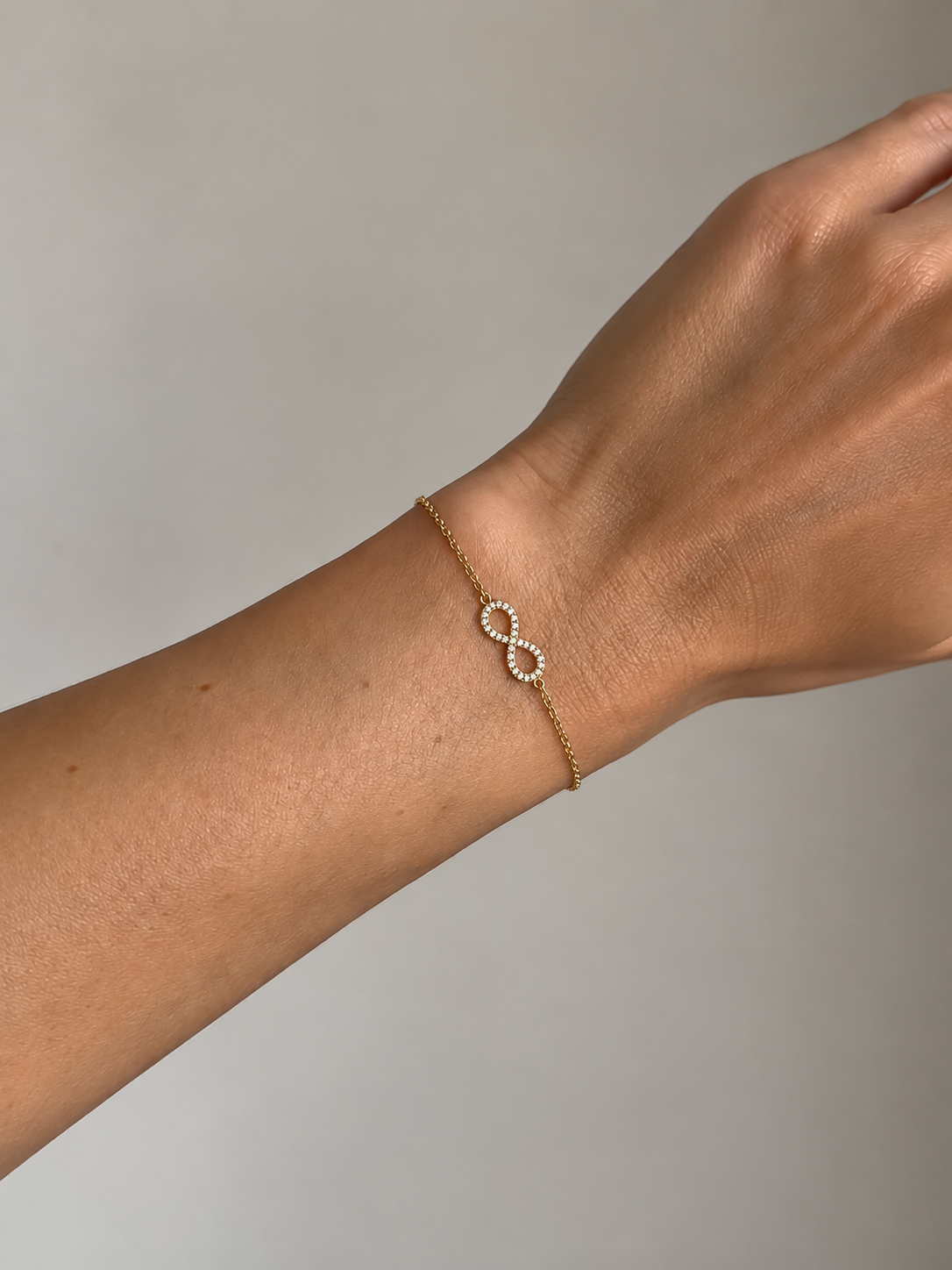 Pulseira Infinito Brilhantes Dourado ou Prateado