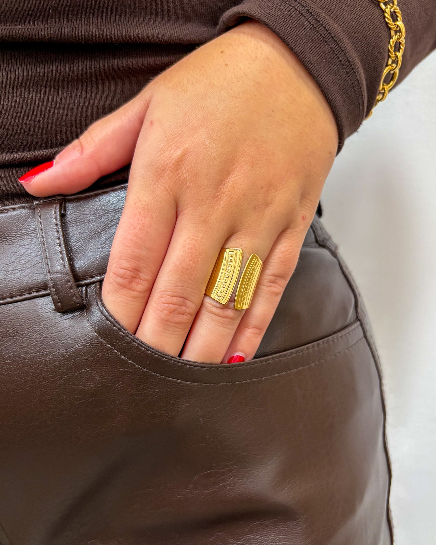 Anel Ajustável Fivela Dourado (calendário)