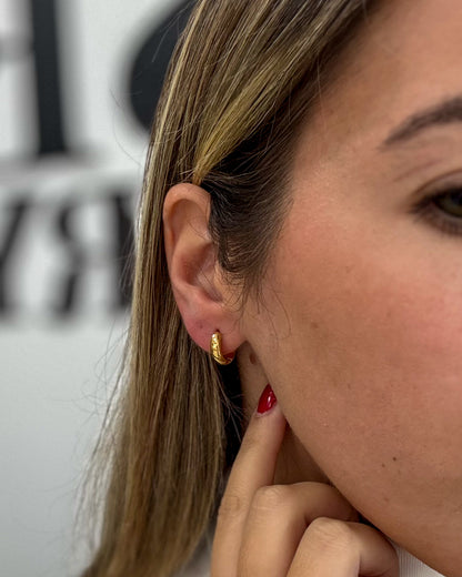 Brincos Minimal Dourado