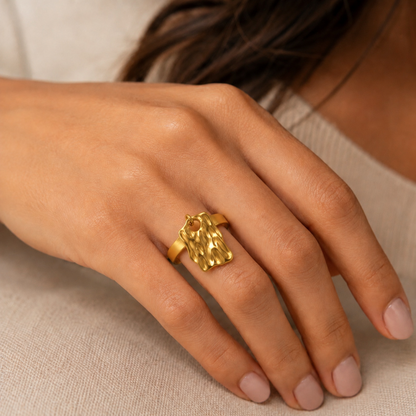 Anel Ajustável Pendente Irregular Dourado