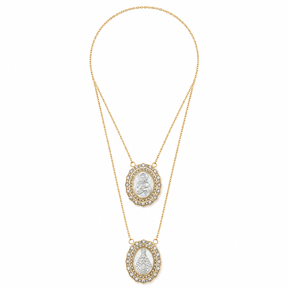 Escapulário Maxi Madrepérola e Brilhantes Dourado