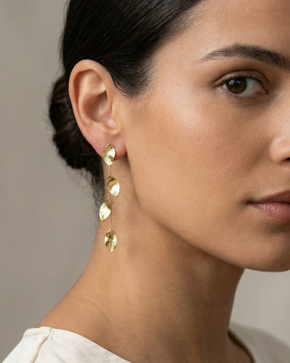 Brincos Folhas Compridos Dourado ou Prateado