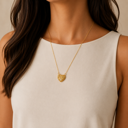 Colar Coração Olho Dourado ou Prateado