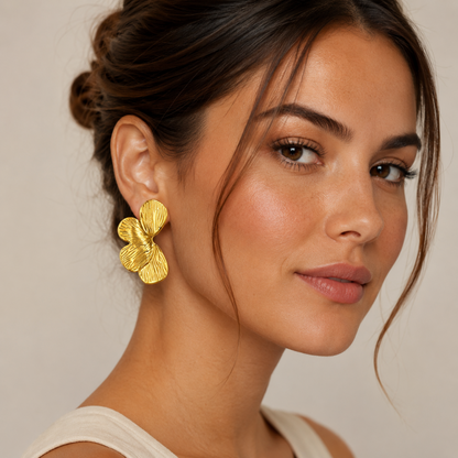 Brincos Flor Dourado ou Prateado
